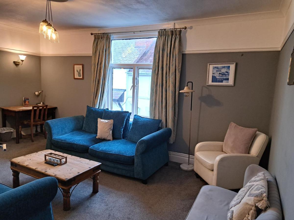 Apartment, Quirky Pub With Tropical Beer Garden *