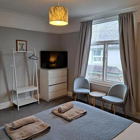 Llandudno Apartment, Quirky Pub With Tropical Beer Garden Exterior foto